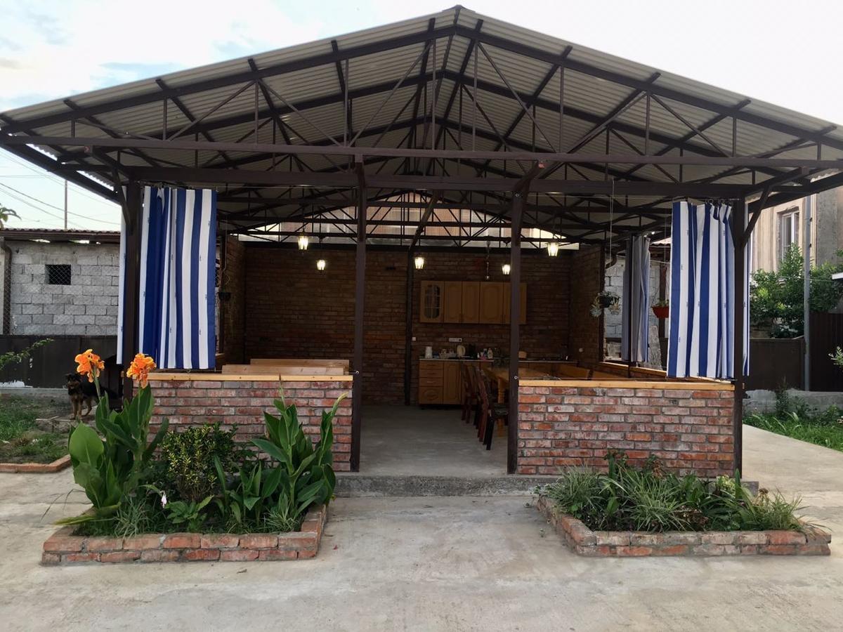 Guest House Nadia Sukhumi Exterior photo
