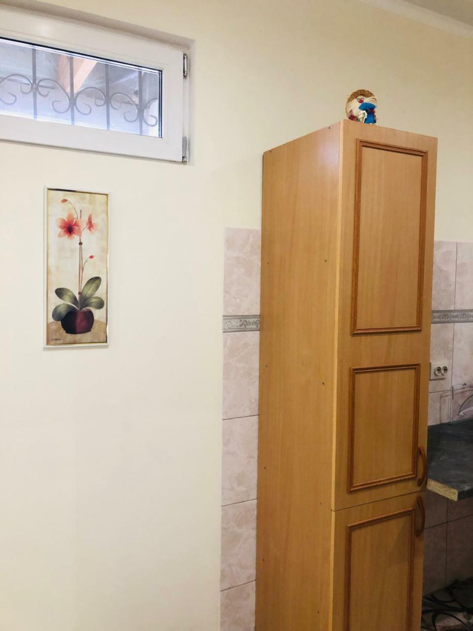 Guest House Nadia Sukhumi Exterior photo