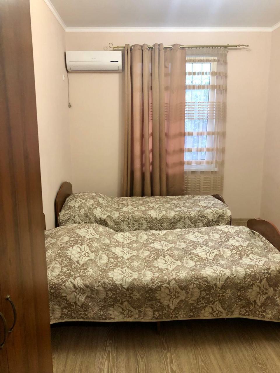 Guest House Nadia Sukhumi Exterior photo